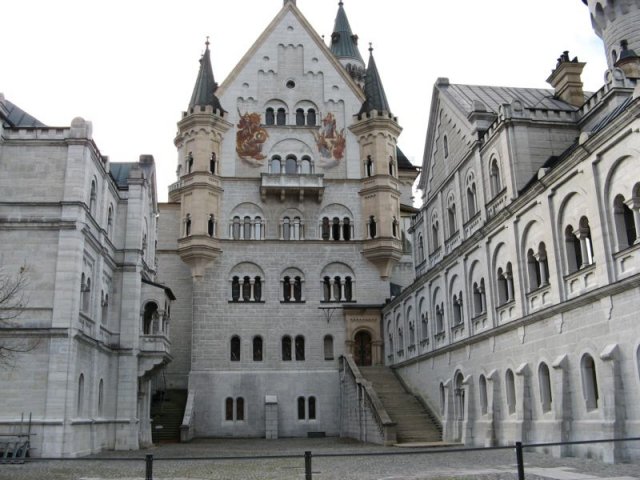 schloss innenhof